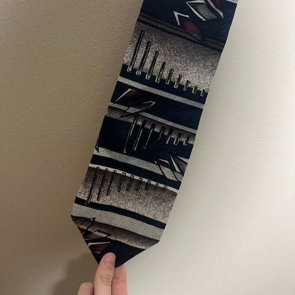 Vintage We Care Blue Pattern Silk Tie - Picture 2 of 4